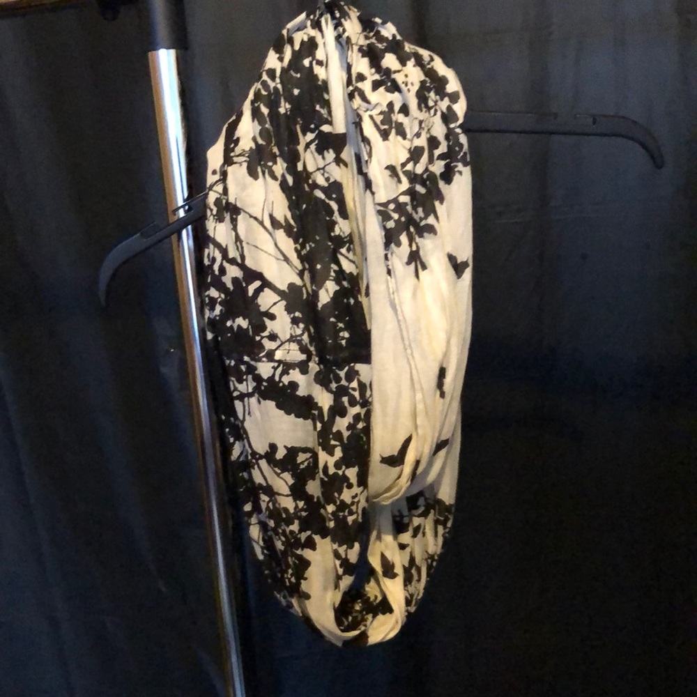 White and black infinity scarf